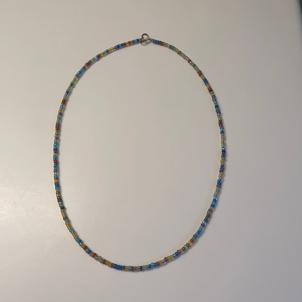 Women’s beaded necklace